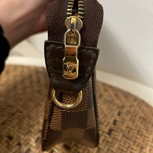 Louis Vuitton Pochette Accessoires Damier - Picture 4 of 17